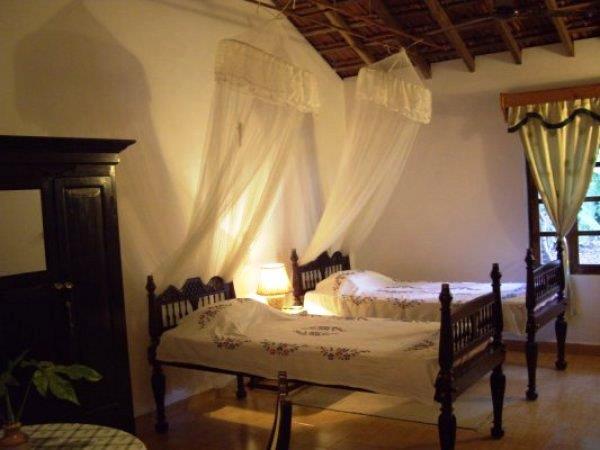 Отель Cancio'S House Aldona Экстерьер фото